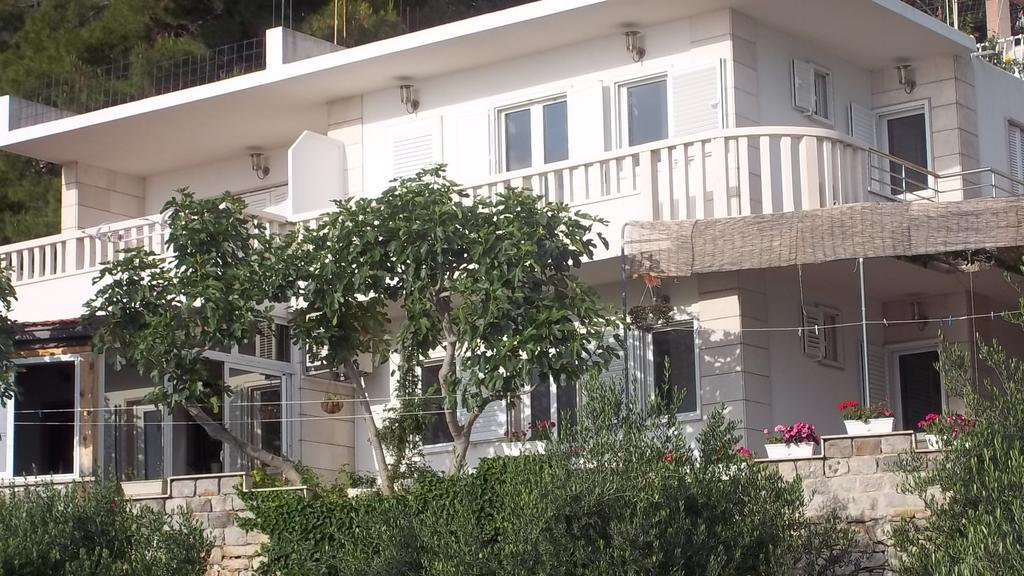 Apartments Kalajzic Омиш Экстерьер фото