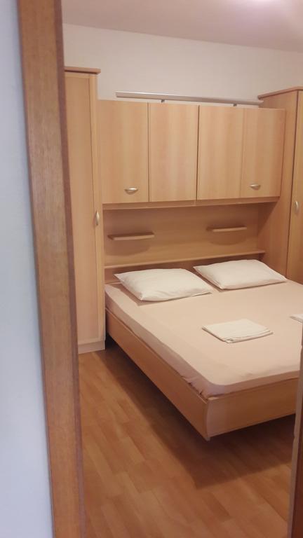 Apartments Kalajzic Омиш Экстерьер фото